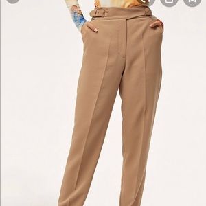 Aritzia size 4 dress pant